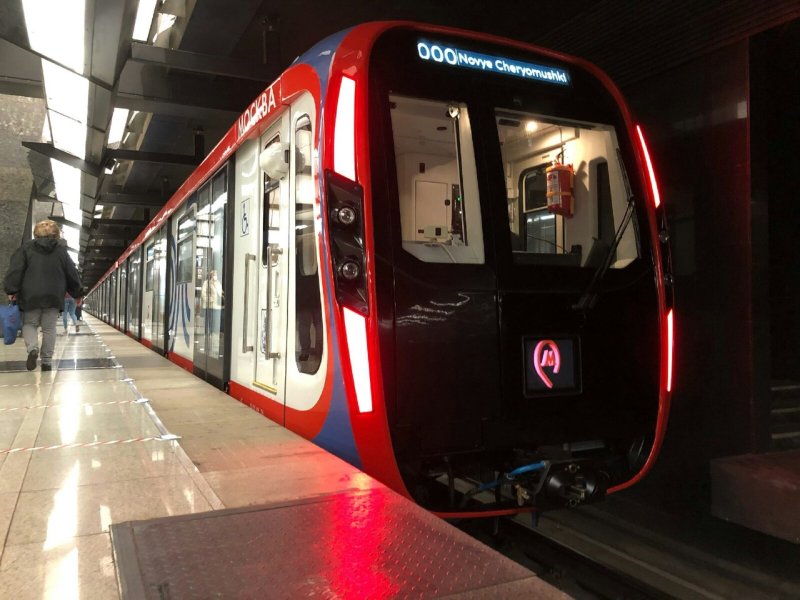 Метропоезд Москва 2020