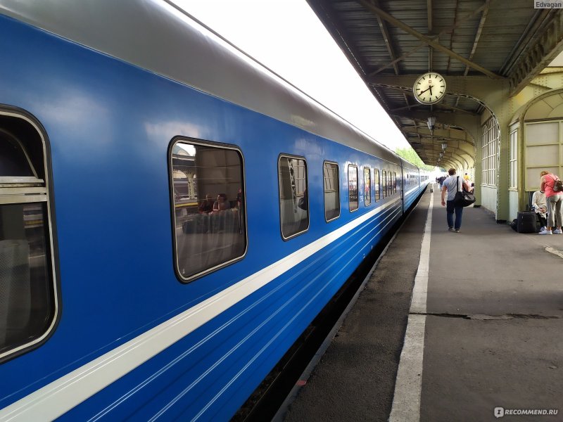 Поезд 051б Санкт-Петербург