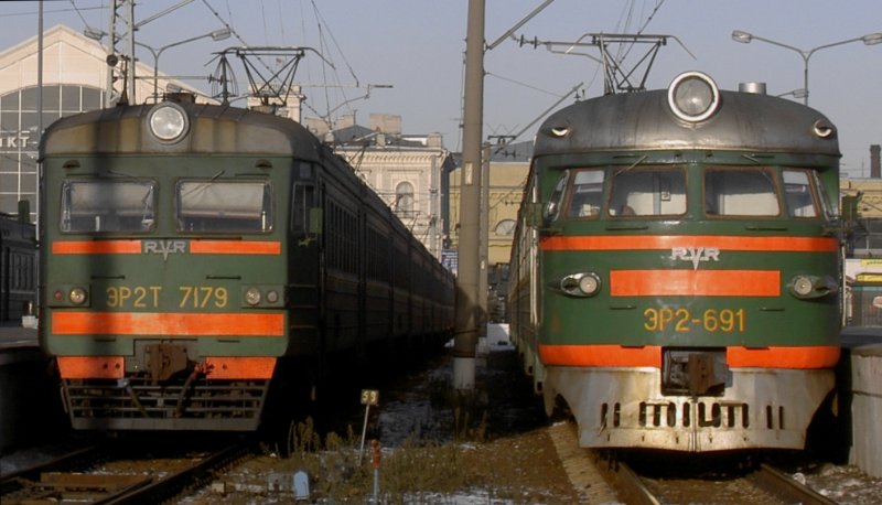 Модель электрички эр2т