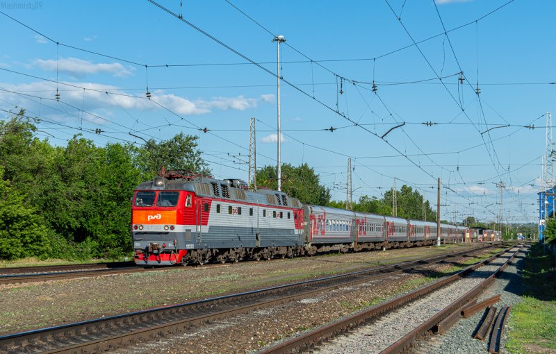 Электровоз эп1м