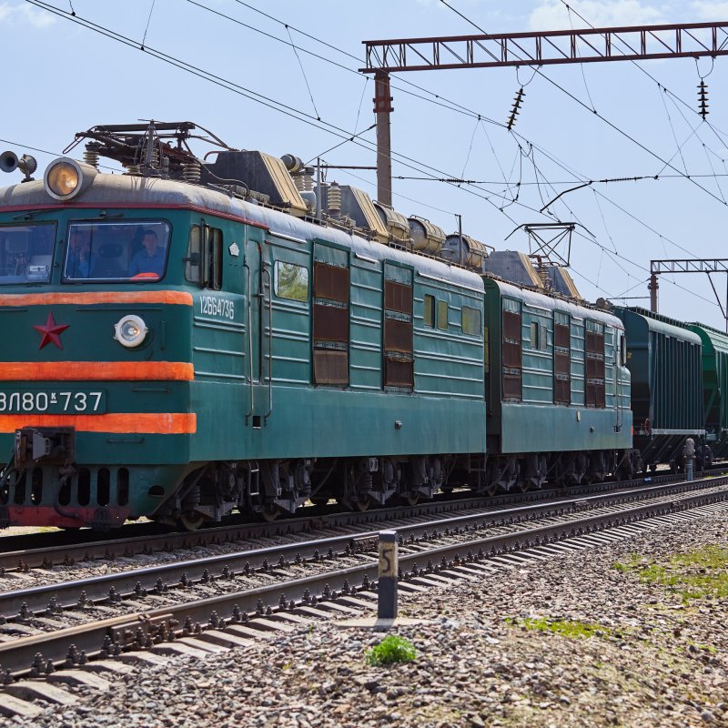 Поезд электровоз вл 80