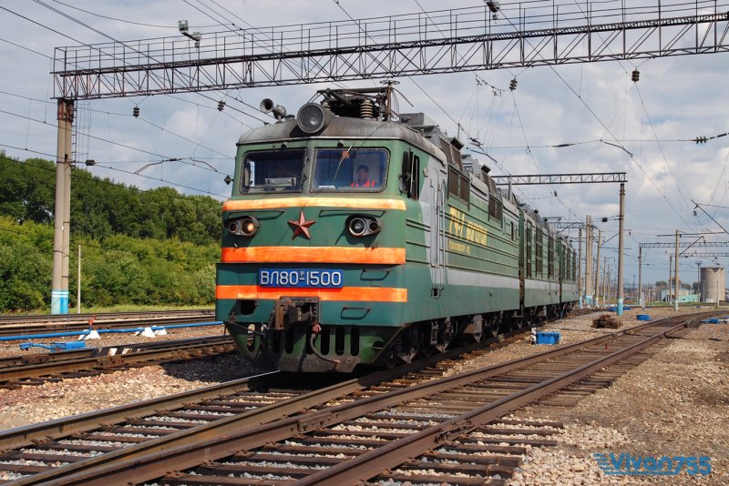 Грузовой электровоз вл 80