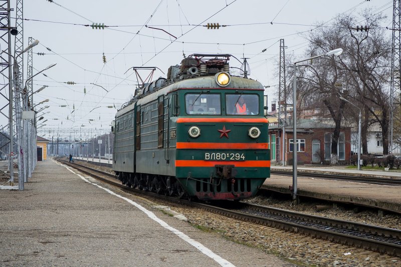 Локомотив вл 80