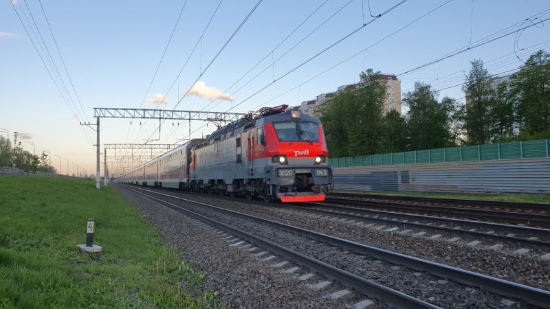 Двухэтажный поезд Кавказ 003с Москва Кисловодск