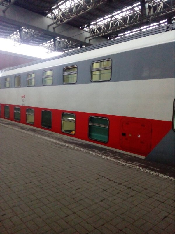 Поезд 004 Кавказ двухэтажный