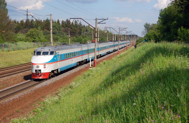 Электропоезд СССР. Эр200.