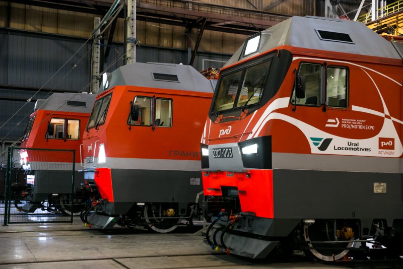 Электровоз гранит 2эс10 кабина