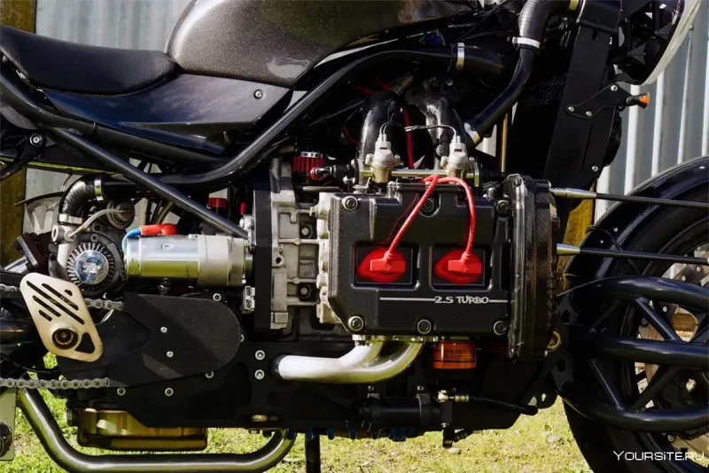 Оппозитный мотоцикл Honda