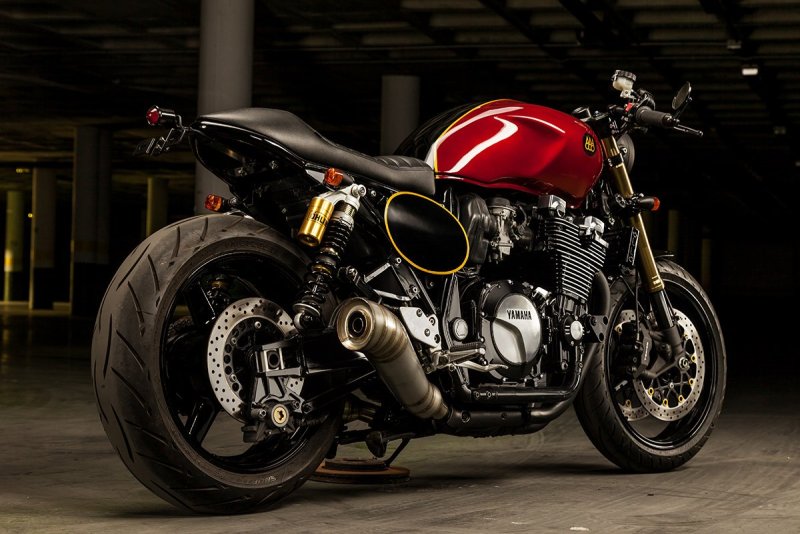 Yamaha XJR 1300 Cafe Racer