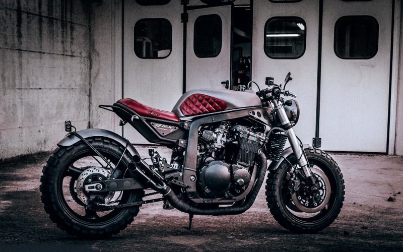 Suzuki GSX 400 скремблер