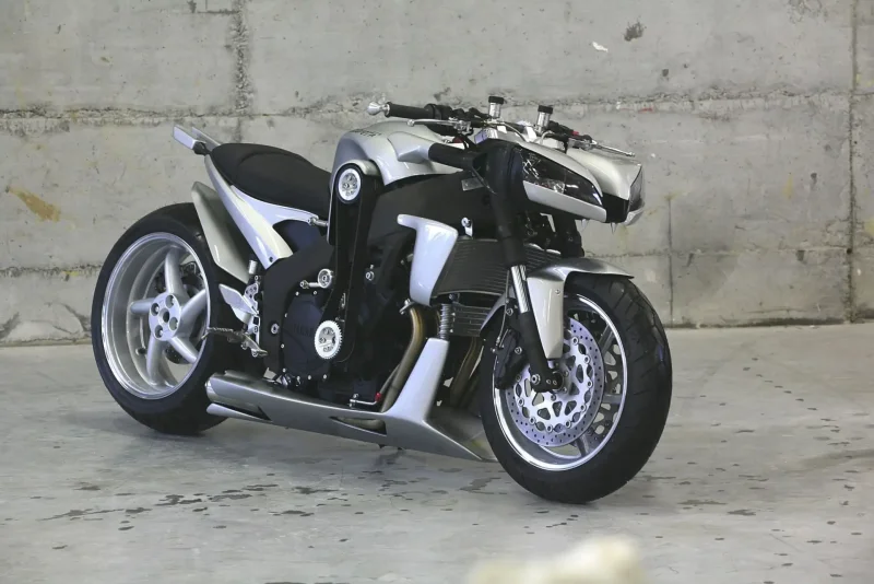 Yamaha FZR 1000 Custom
