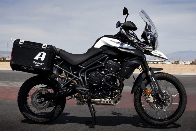 Triumph Tiger 1200 тигровый окрас