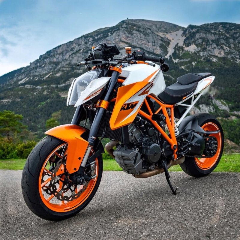 Спортбайк КТМ 1290