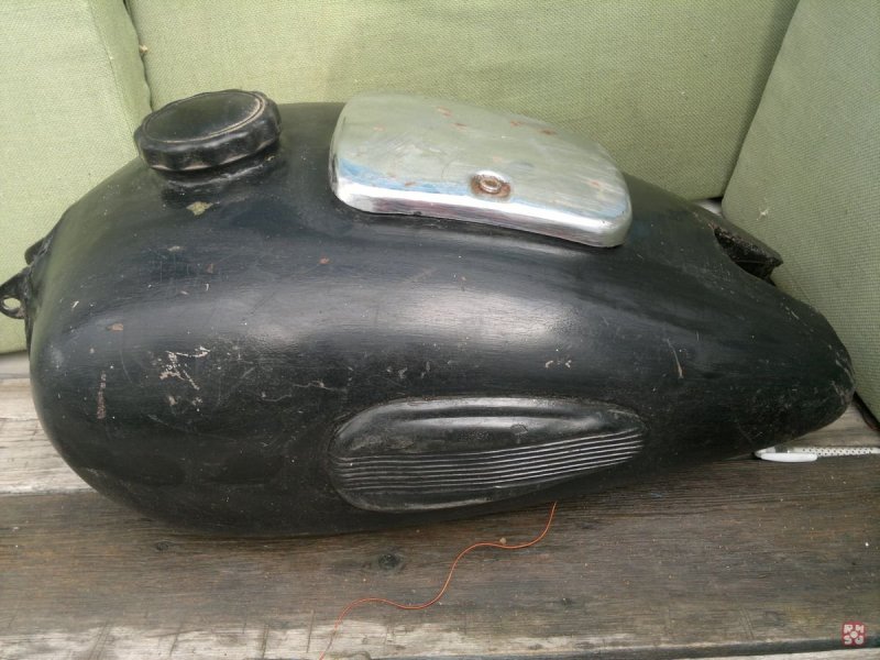 Топливный бак к 750