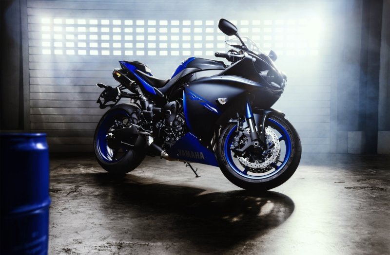 Yamaha-YZF r1 1920 1200