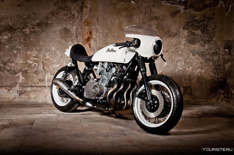 Suzuki GS 1000 Cafe Racer
