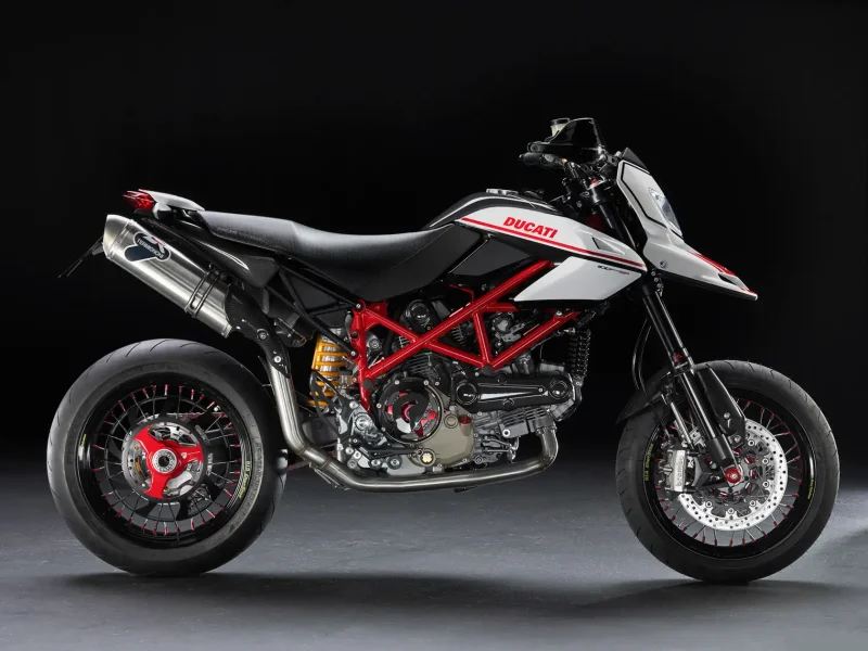Мотоцикл Ducati 1600