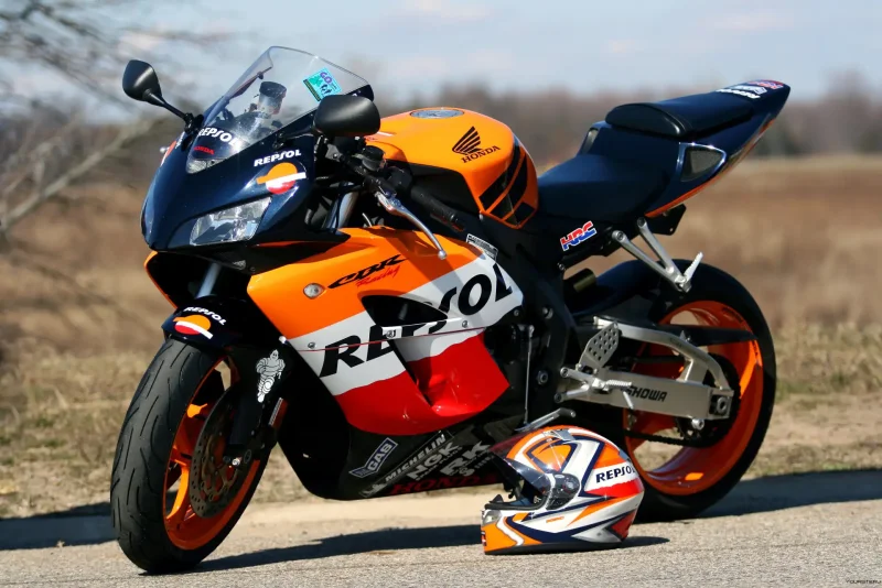 Спортивный мотоцикл Honda cbr1000rr