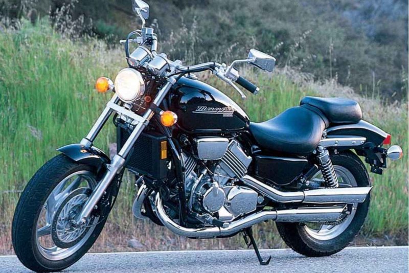 Honda Magna 750 v45