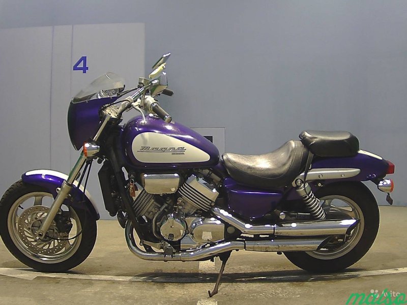 Honda Magna 750