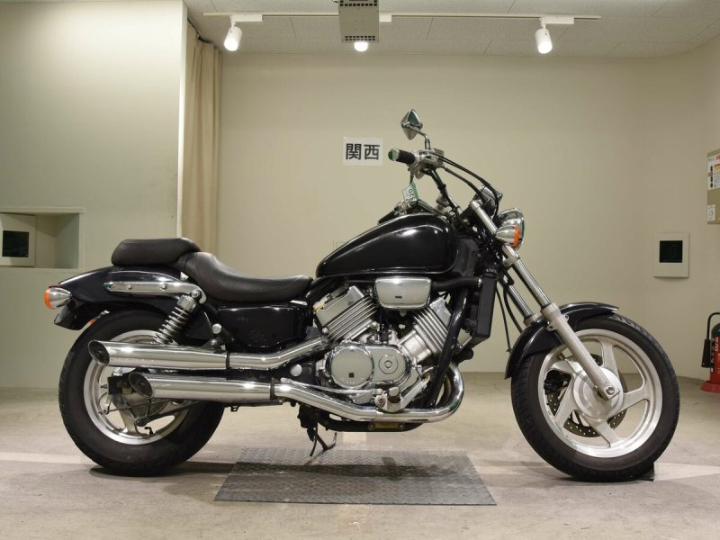 Honda Magna 250