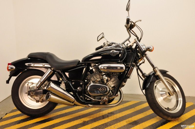 Honda Magna 250 мотоцикл,
