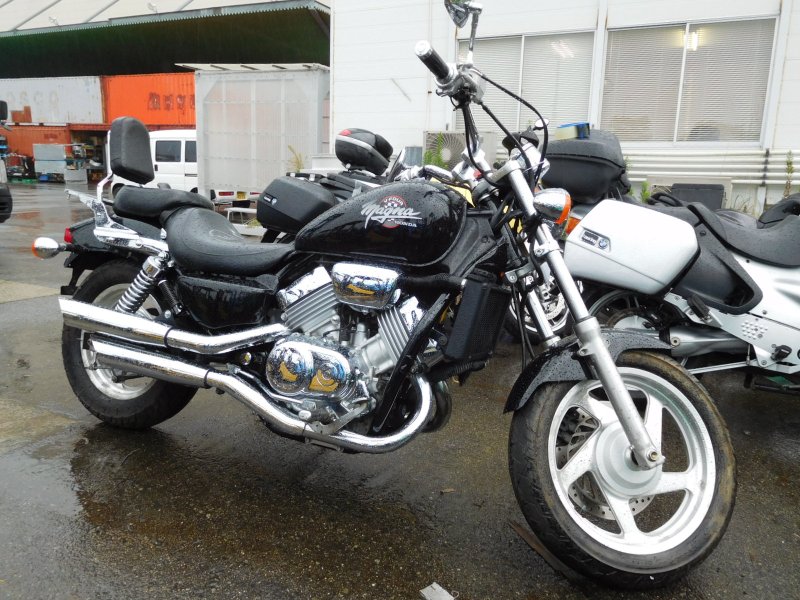Мотоцикл Honda Magna 750