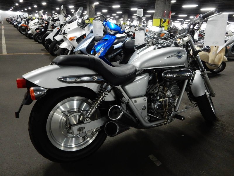 Honda VF 750 Magna (v45)