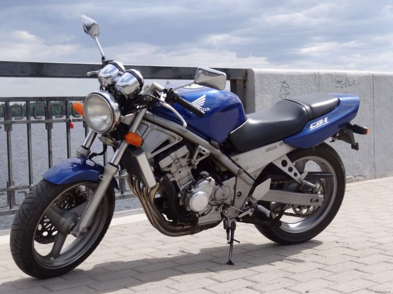 Honda CB-1
