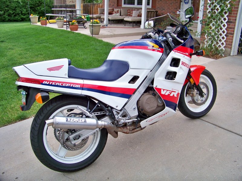 Honda vfr400r nc24