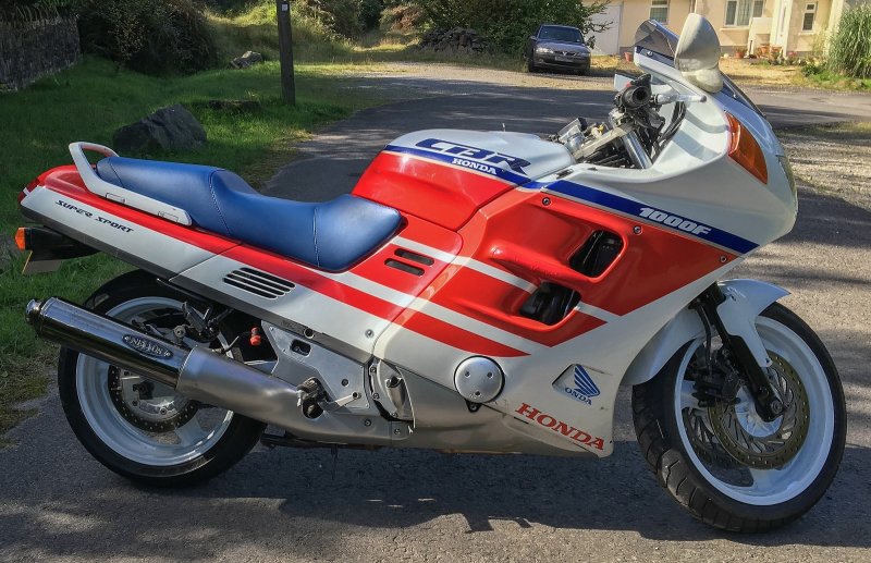 Honda CBR 1000f 1 поколение