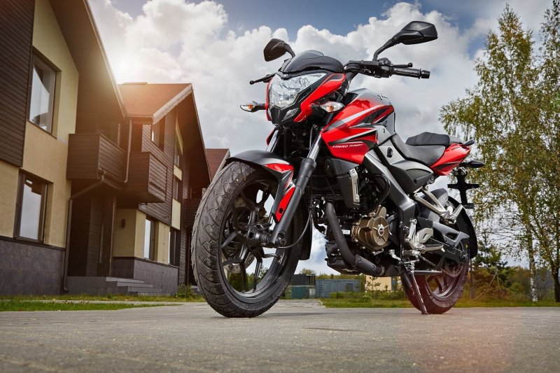 Мотоцикл Bajaj 400