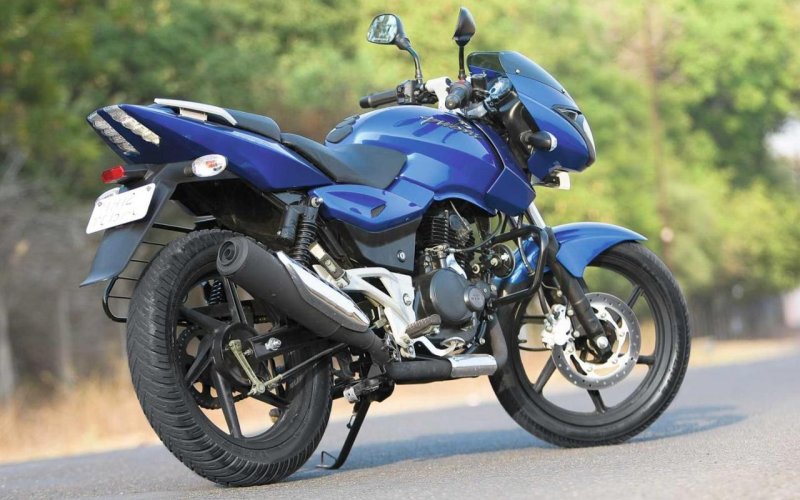 Мотоцикл Bajaj Dominar 400 UG