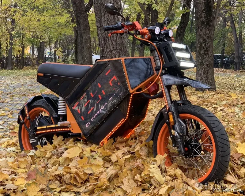 Мотоцикл Тесла спереди
