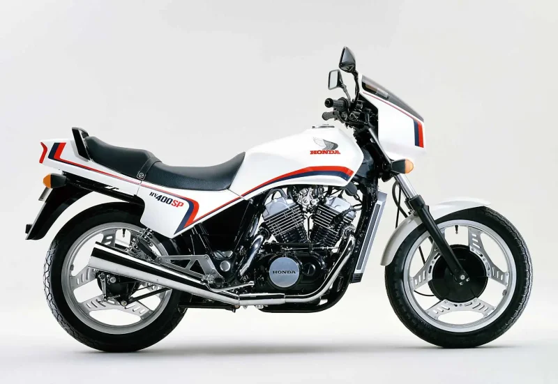 Мотоцикл Honda NV 400