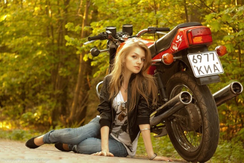 Советские мотоциклы и девушки