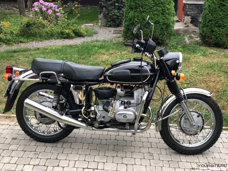 Урал Соло 650