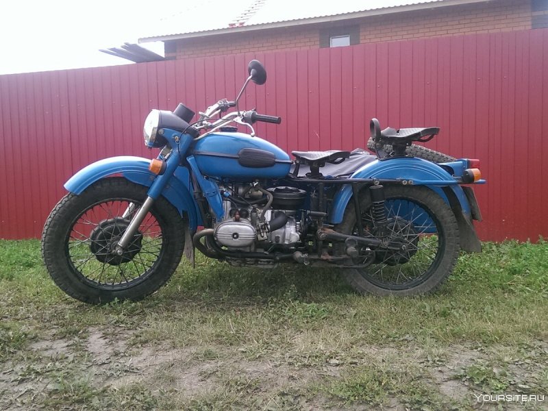 Урал мотоцикл ИМЗ 8 103 голубая.