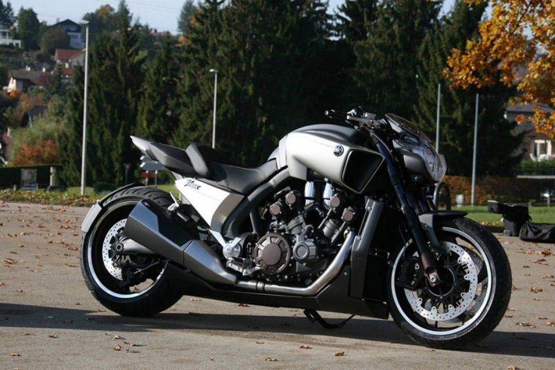 Yamaha v-Max 1800