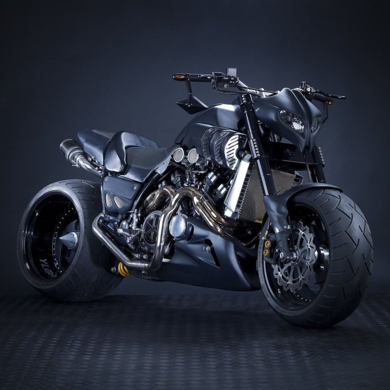 Yamaha v-Max Custom
