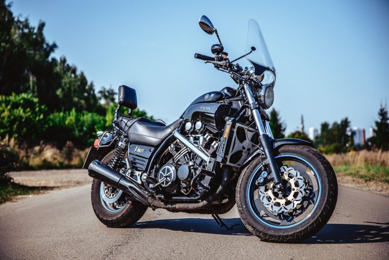 Ямаха Вимакс 1200