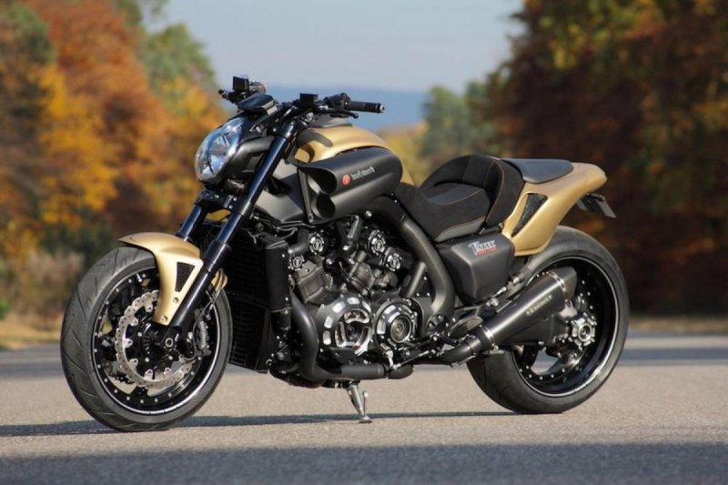 Yamaha v Max 1700 Custom