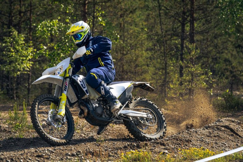Мотоцикл Хускварна 250 эндуро
