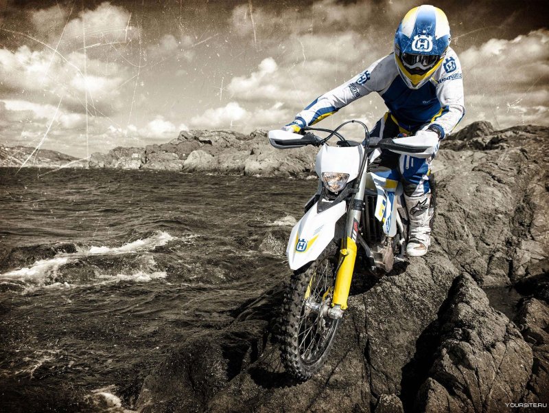 Мотоцикл Husqvarna 701 Supermoto