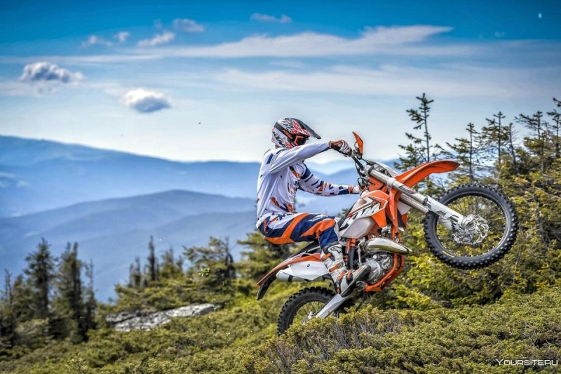 KTM Enduro 250 в горах