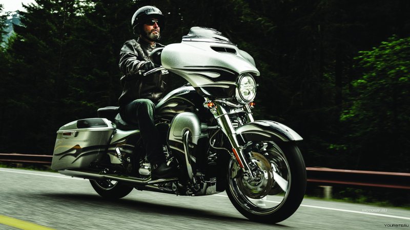 Harley Davidson Street Glide CVO 2015
