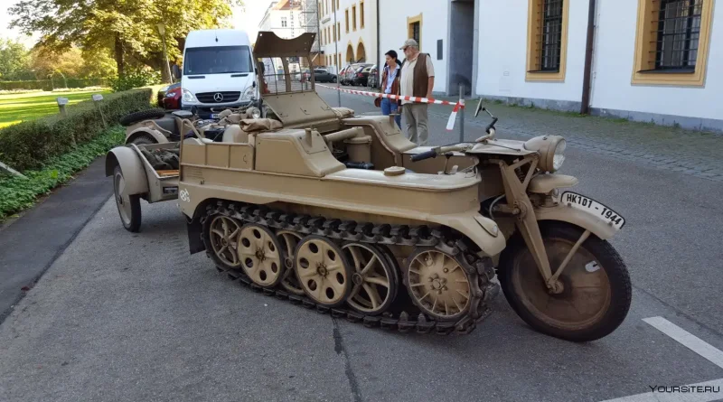 Легкий полугусеничный тягач NSU «Kettenkrad» HK 101