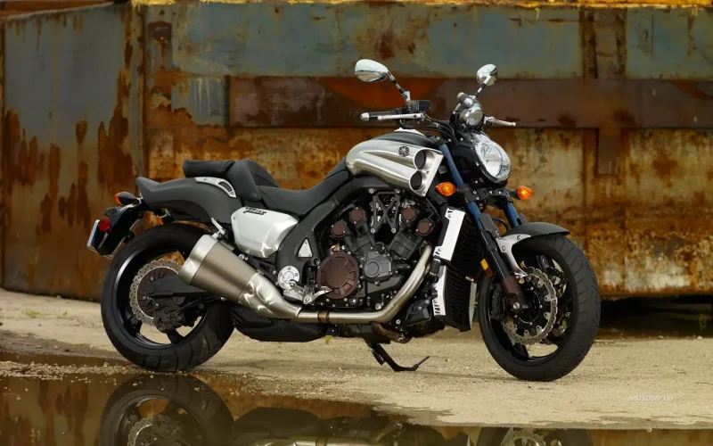 Yamaha v-Max 1700