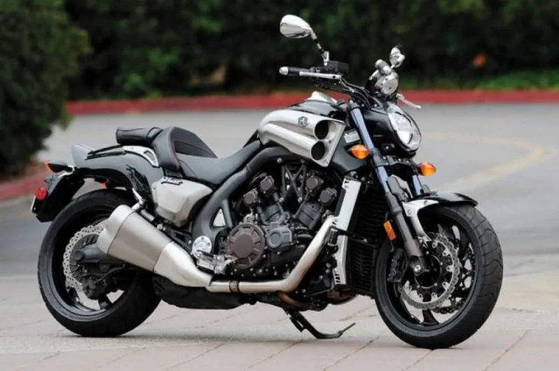 Ямаха v Max 2