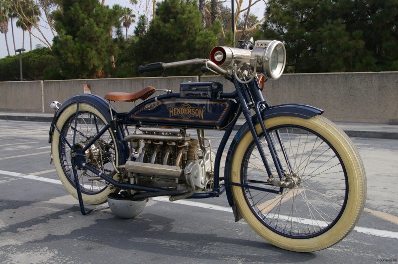 Мотоцикл Henderson